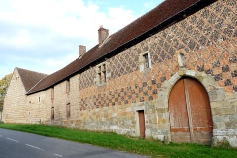 Maçon Chaise-Dieu-du-Theil
