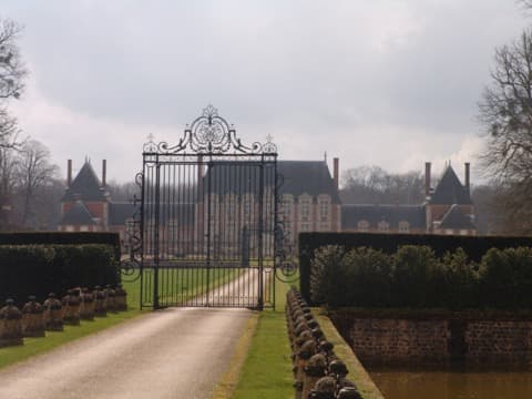 Maçon Saint-Aubin-d'Écrosville